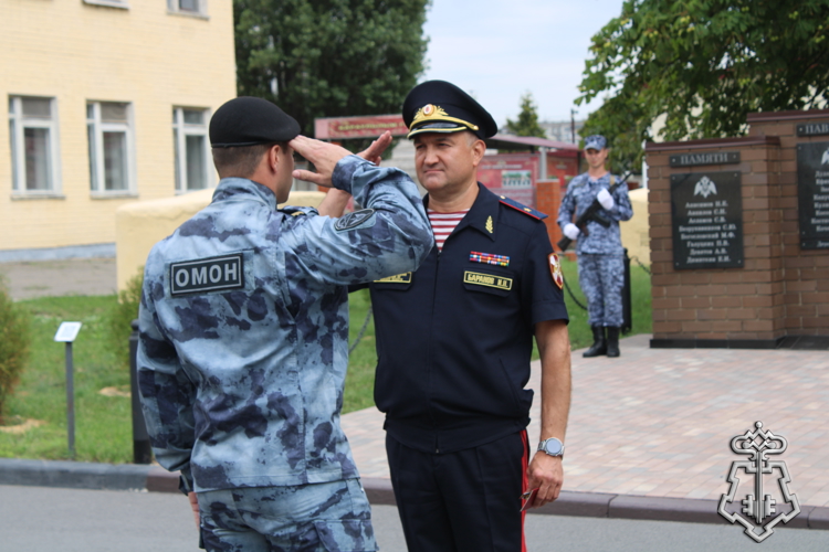 Герой России Андрей Фроленков встретился с росгвардейцами в Липецке