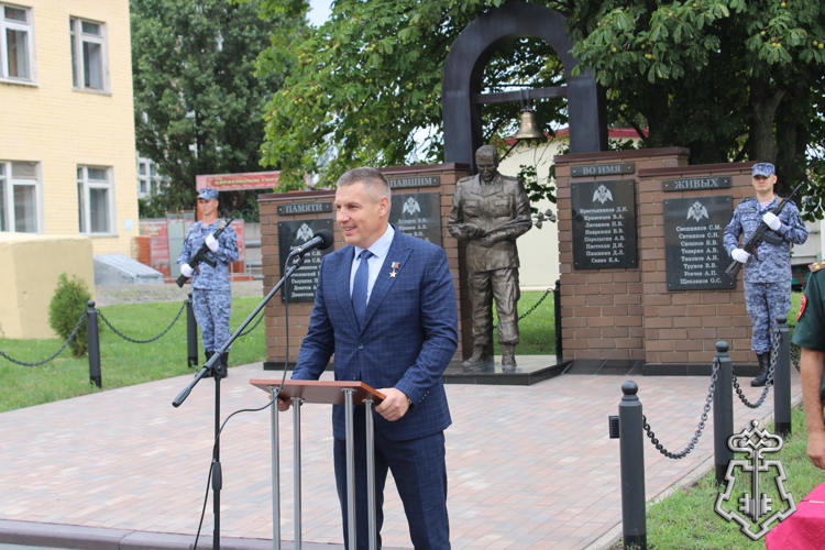 Герой России Андрей Фроленков встретился с росгвардейцами в Липецке