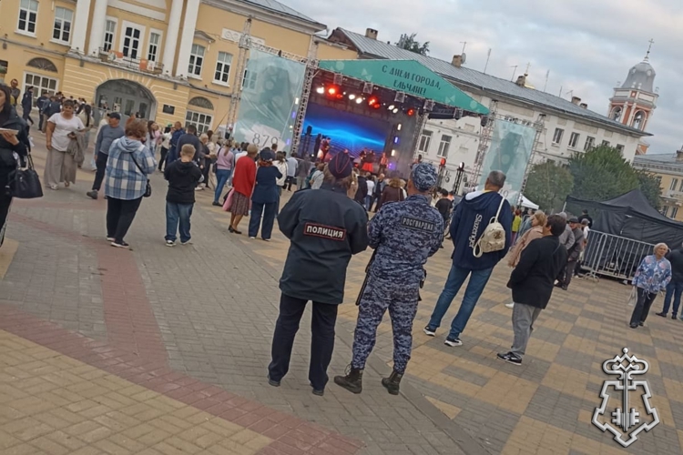 В Ельце Росгвардия обеспечила безопасность граждан при праздновании Дня города