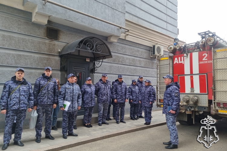 В Липецке прошли пожарно-тактические учения Росгвардии и МЧС
