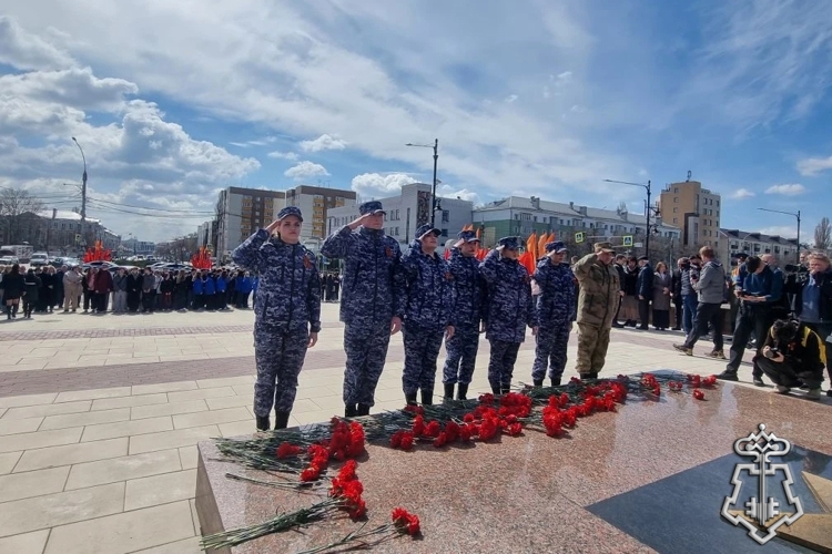 Росгвардия приняла участие в акции «Георгиевская ленточка» в Липецке