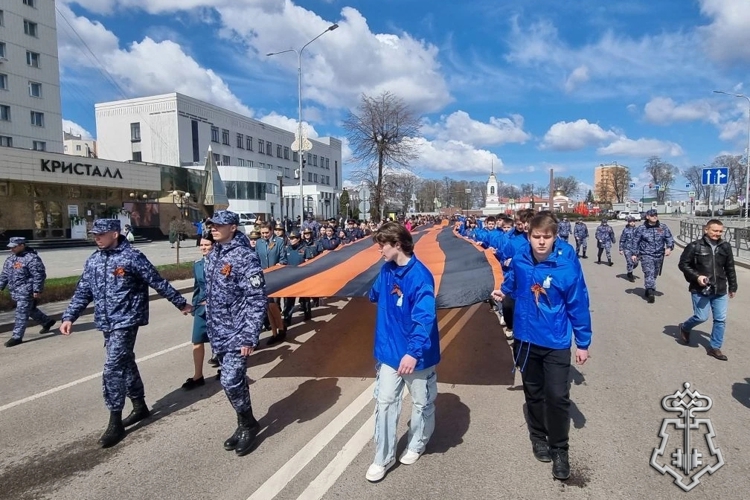 Росгвардейцы обеспечили охрану общественного порядка во время проведения акции «Георгиевская ленточка» в Липецке