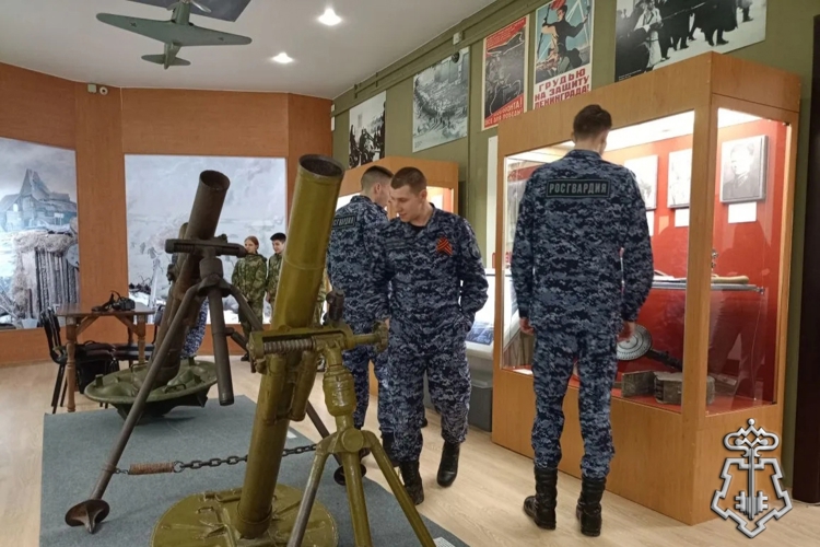 В Липецке росгвардейцы приняли участие в акции «Диктант Победы»