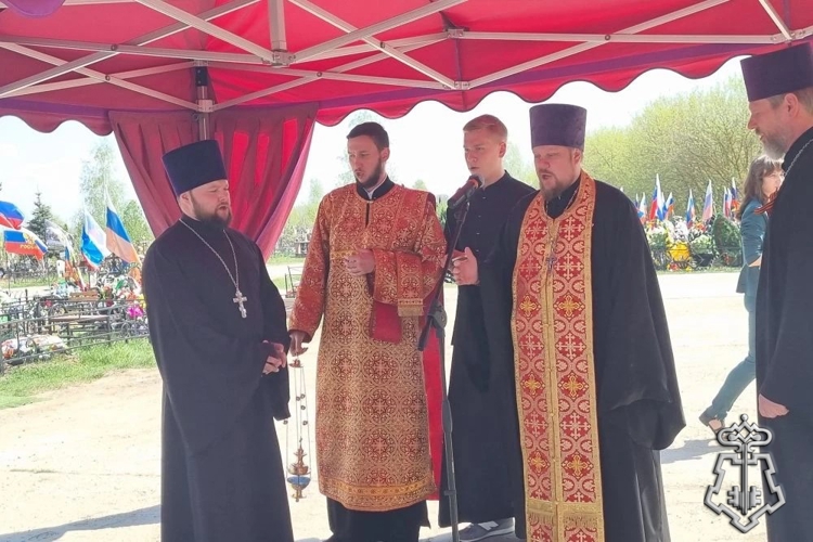 В Липецке росгвардейцы приняли участие в панихиде в честь погибших воинов