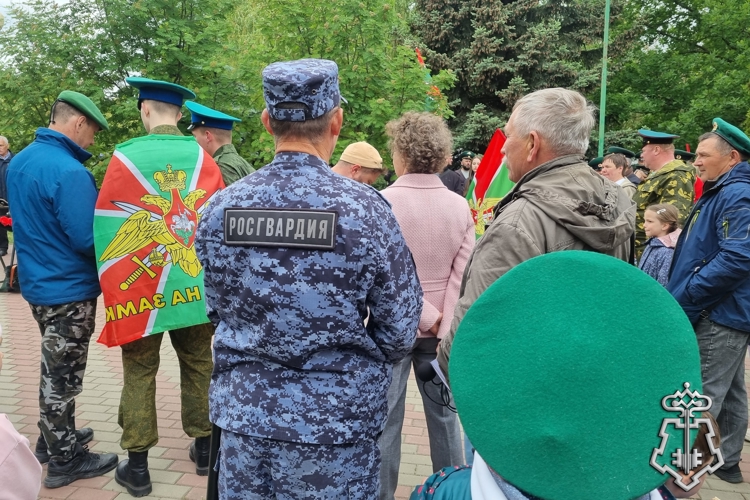 В Липецке росгвардейцы приняли участие в мероприятиях, посвященных Дню пограничника 