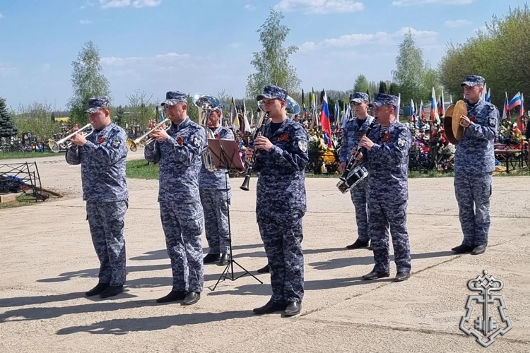 В Липецке росгвардейцы приняли участие в панихиде в честь погибших воинов
