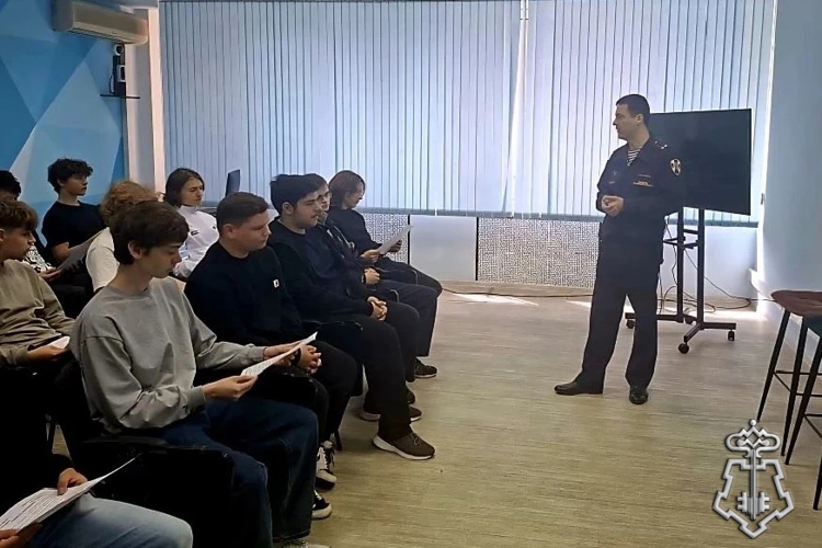 Сотрудники Росгвардии провели профориентационную встречу со студентами Липецкого государственного технического университета