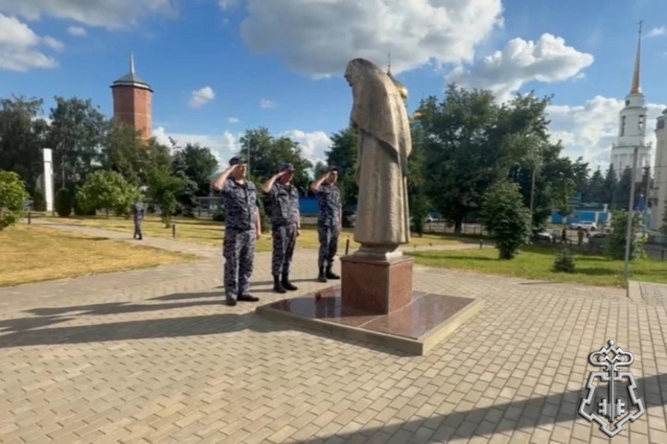 Видеоролик ко Дню памяти и скорби сняли росгвардейцы в Липецке