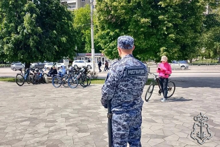  В Липецке сотрудники Росгвардии обеспечили безопасность при проведении масштабного легкоатлетического забега «Зеленый марафон»