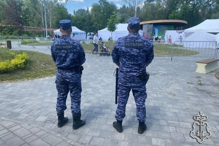  В Липецке сотрудники Росгвардии обеспечили безопасность при проведении масштабного легкоатлетического забега «Зеленый марафон»