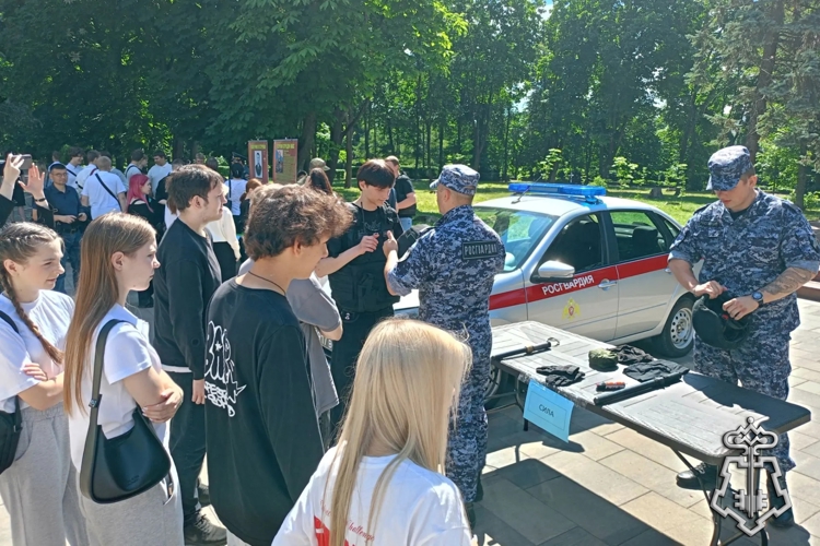 Росгвардейцы приняли участие в проведении квеста «Город безопасности» в Липецке