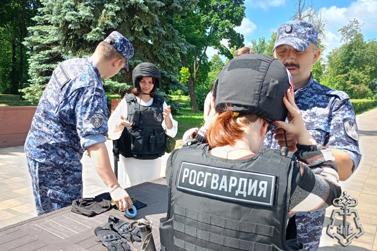 Росгвардейцы приняли участие в проведении квеста «Город безопасности» в Липецке