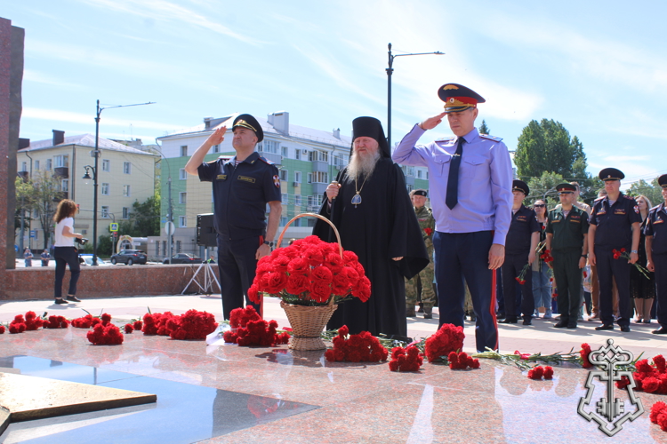 В Липецке росгвардейцы почтили память погибших в годы Великой Отечественной войны