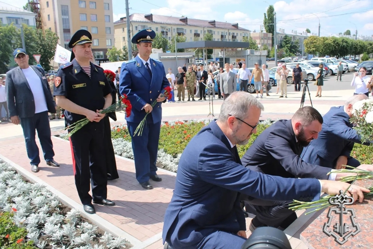 В Липецке  росгвардейцы приняли участие в митинге, посвященном Дню ветеранов боевых действий