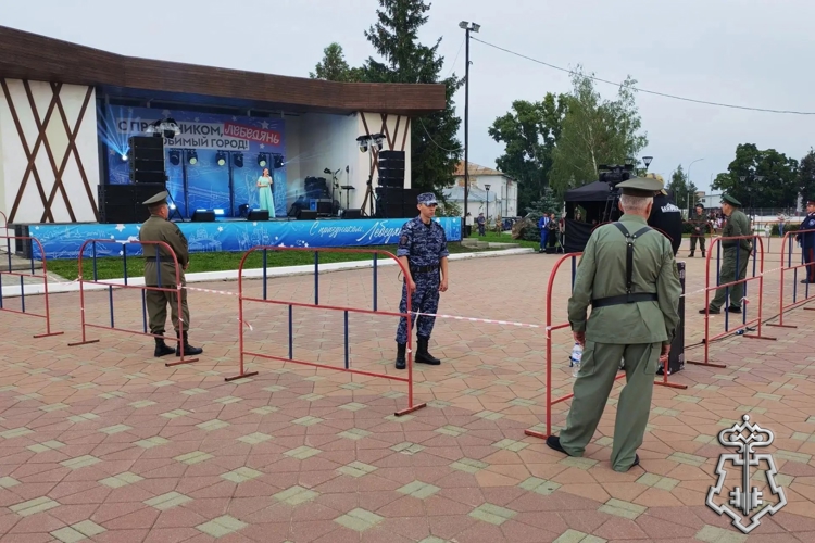 Росгвардейцы обеспечили безопасность во время празднования Дня города в Лебедяни