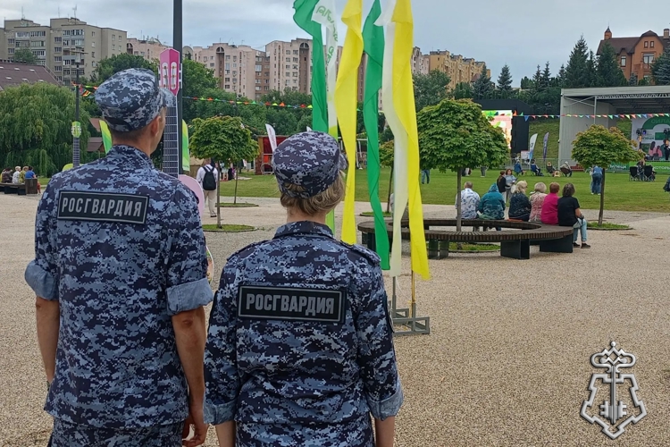 Росгвардия обеспечила безопасность во время фестиваля бардов в Липецке