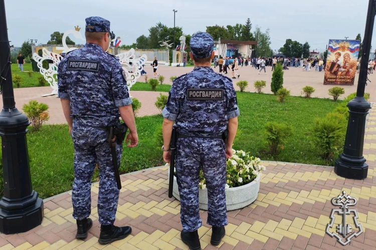 Росгвардейцы обеспечили безопасность во время празднования Дня города в Лебедяни