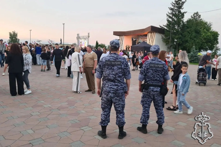 Росгвардейцы обеспечили безопасность во время празднования Дня города в Лебедяни