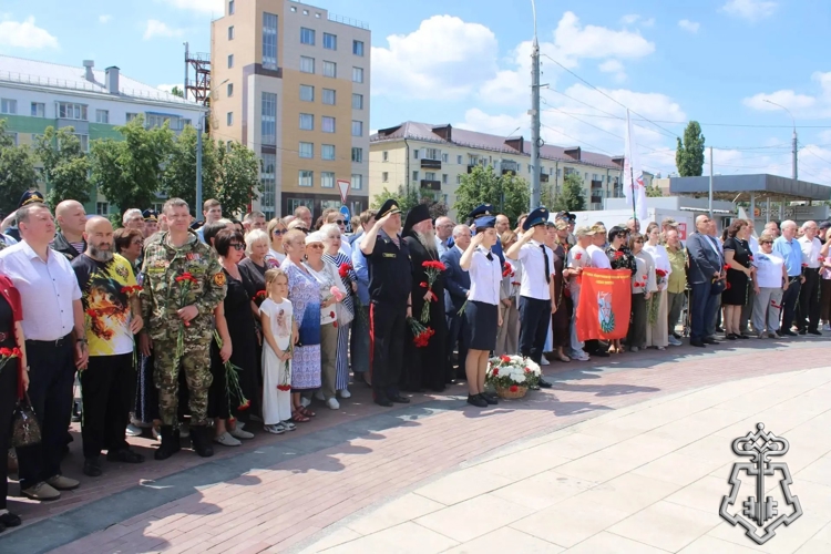 В Липецке  росгвардейцы приняли участие в митинге, посвященном Дню ветеранов боевых действий