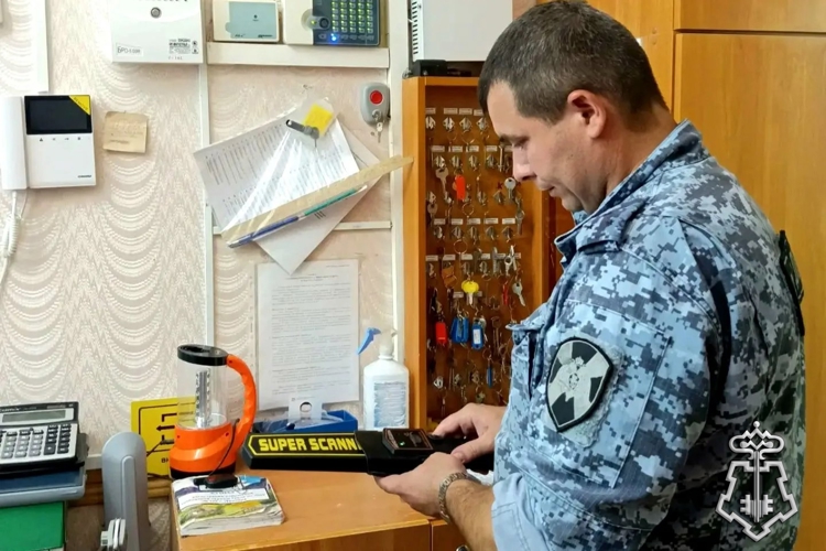 Росгвардия принимает участие в проверке готовности образовательных учреждений к новому учебному году