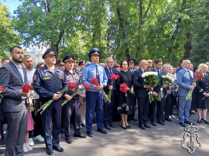 В Липецке росгвардейцы почтили память жертв терактов