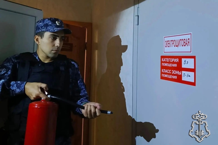 В Липецке росгвардейцы приняли участие в занятиях по пожарной безопасности
