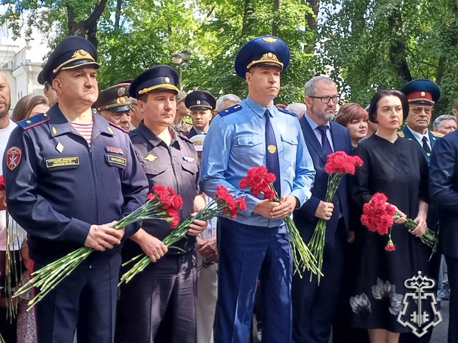 В Липецке росгвардейцы почтили память жертв терактов