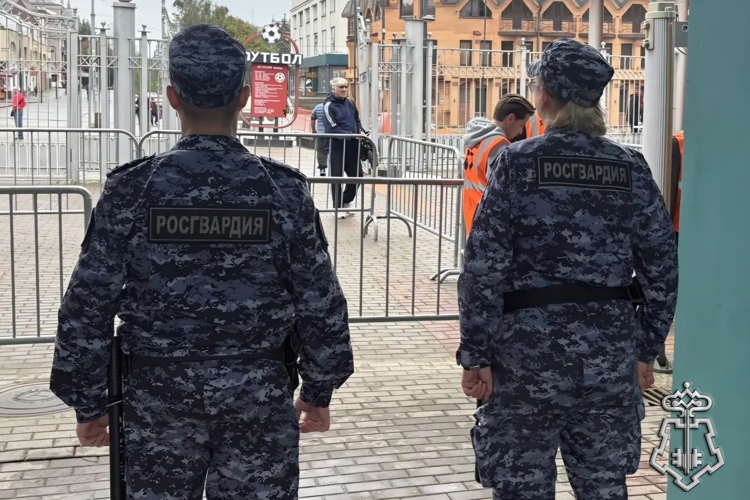 В Липецке росгвардейцы обеспечили охрану общественного порядка и общественную безопасность во время проведения футбольного матча