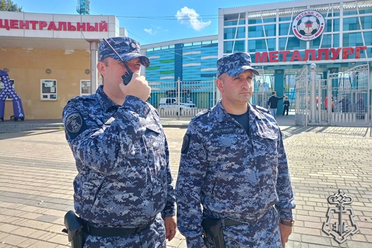 В Липецке росгвардейцы обеспечили правопорядок в период футбольного матча