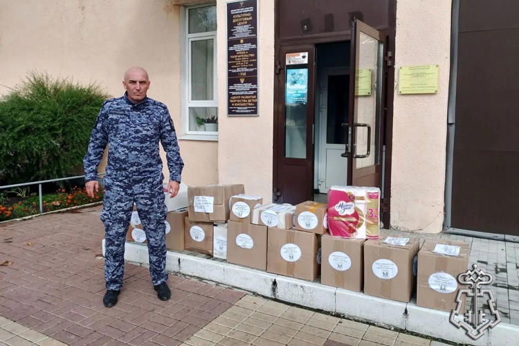 В Липецкой области сотрудники вневедомственной охраны направили гуманитарную помощь в зону проведения СВО